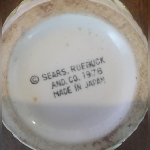 Vintage Sears Roebuck Merry Mushroom Canister Set W/ Napkin, Shakers and More! - Picture 3 of 8